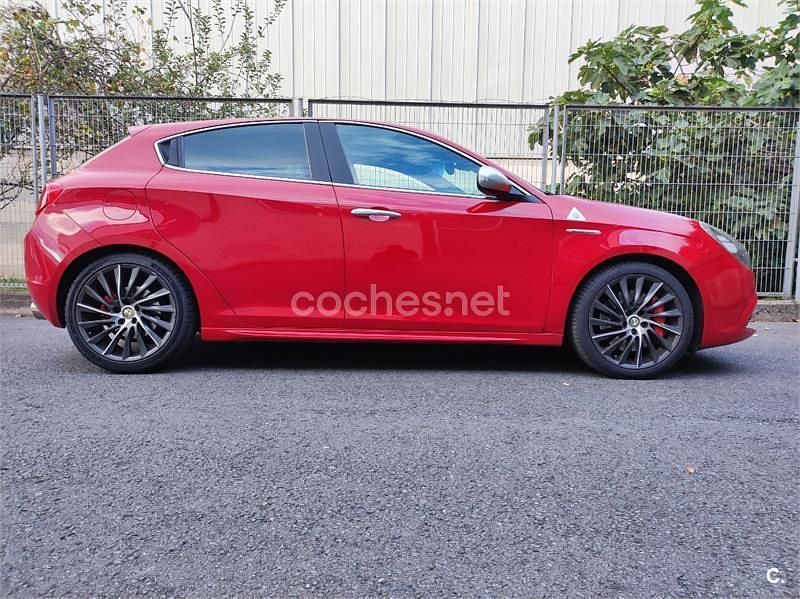 Usado Alfa Romeo Giulietta Quadrifoglio Verde 235 CV (172 kW) 2011 Rojo Berlina
