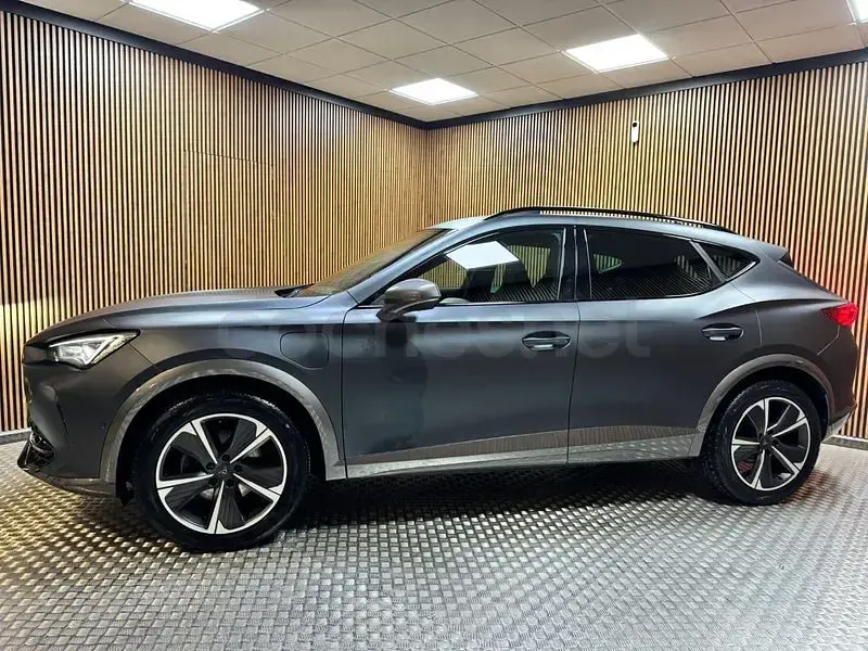Usado Cupra Formentor 204 CV (150 kW) 2023 Gris / plata SUV