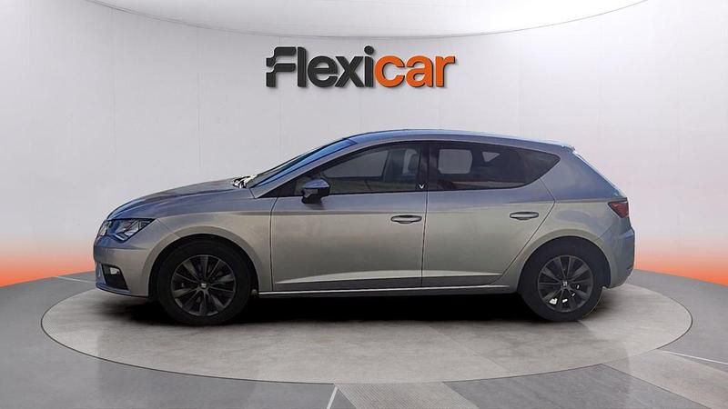 Usado Seat Leon ST Style 131 CV (96 kW) 2020 Gris Familiar