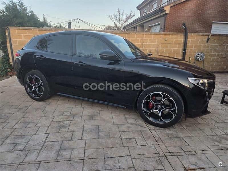 Usado Alfa Romeo Stelvio Veloce 210 CV (154 kW) 2021 Negro SUV