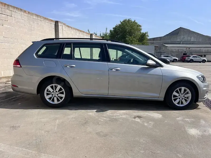 Usado VW Golf VII Edition 115 CV (84 kW) 2020 Beige Familiar
