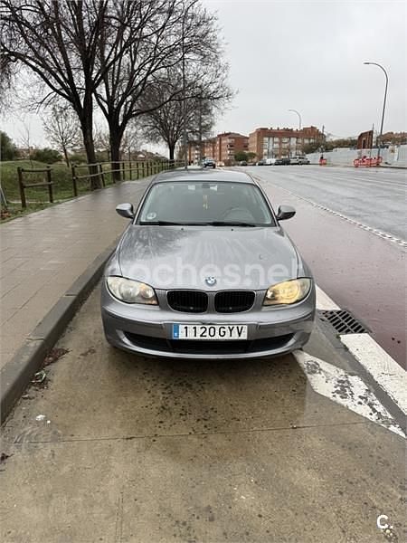 Usado BMW 118 143 CV (105 kW) 2010 Gris / plata Utilitario