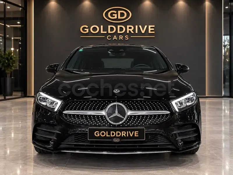 Usado Mercedes A180 116 CV (85 kW) 2018 Negro Berlina