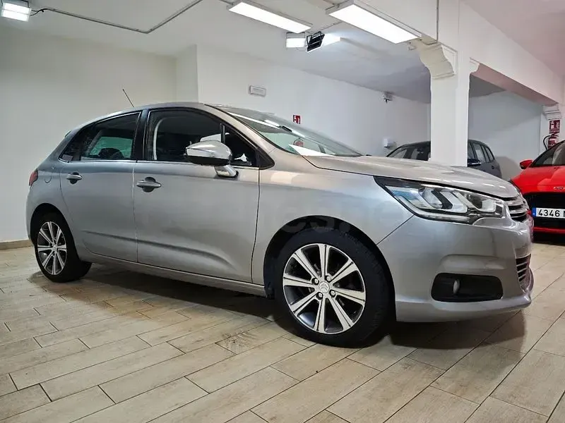 Usado Citroën C4 Live 99 CV (72 kW) 2016 Gris / plata Berlina