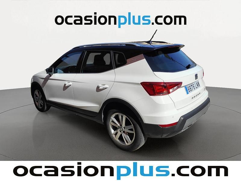 Usado Seat Arona FR 110 CV (80 kW) 2021 Blanco SUV