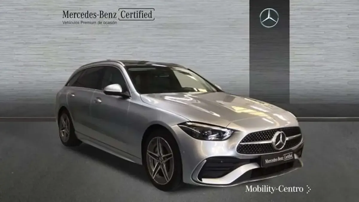 Usado Mercedes C300e 313 CV (230 kW) 2024 Plateado Familiar