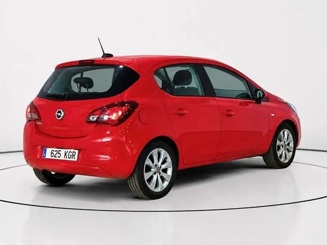 Usado Opel Corsa Selective 90 CV (66 kW) 2018 Rojo Utilitario