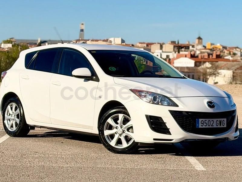 Usado Mazda 3 Active 105 CV (77 kW) 2010 Blanco Berlina