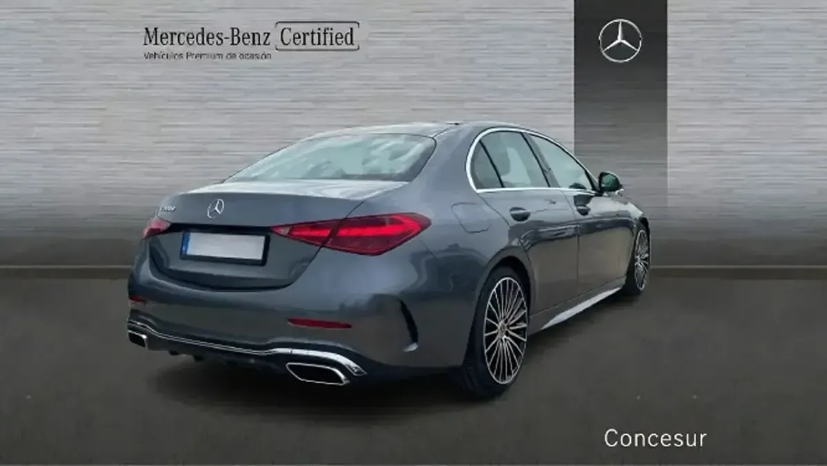 Usado Mercedes C220 AMG line 200 CV (147 kW) 2024 Gris selenita Berlina