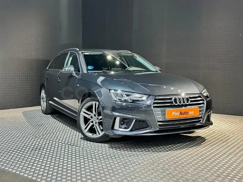 Usado Audi A4 S-Line 170 CV (125 kW) 2019 Gris / plata Familiar