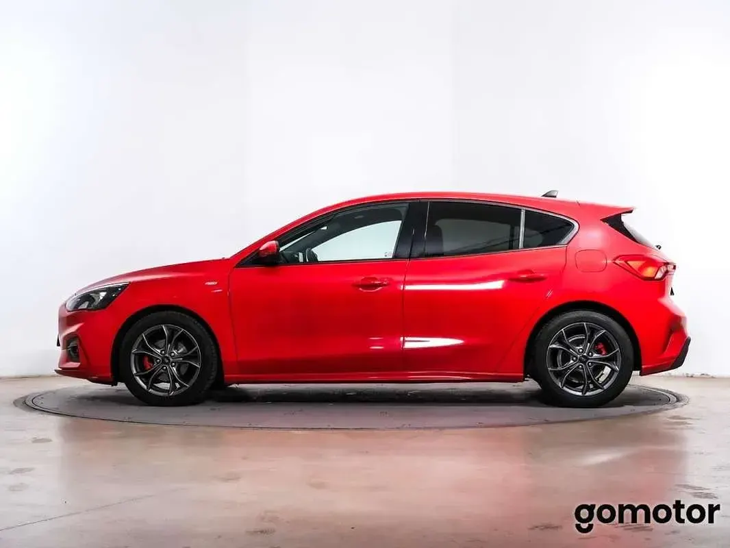 Usado Ford Focus ST-Line X 125 CV (91 kW) 2022 Rojo Berlina