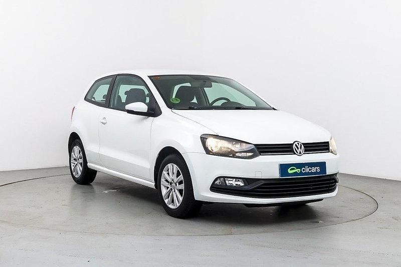 Usado VW Polo 75 CV (55 kW) 2017 Blanco Berlina