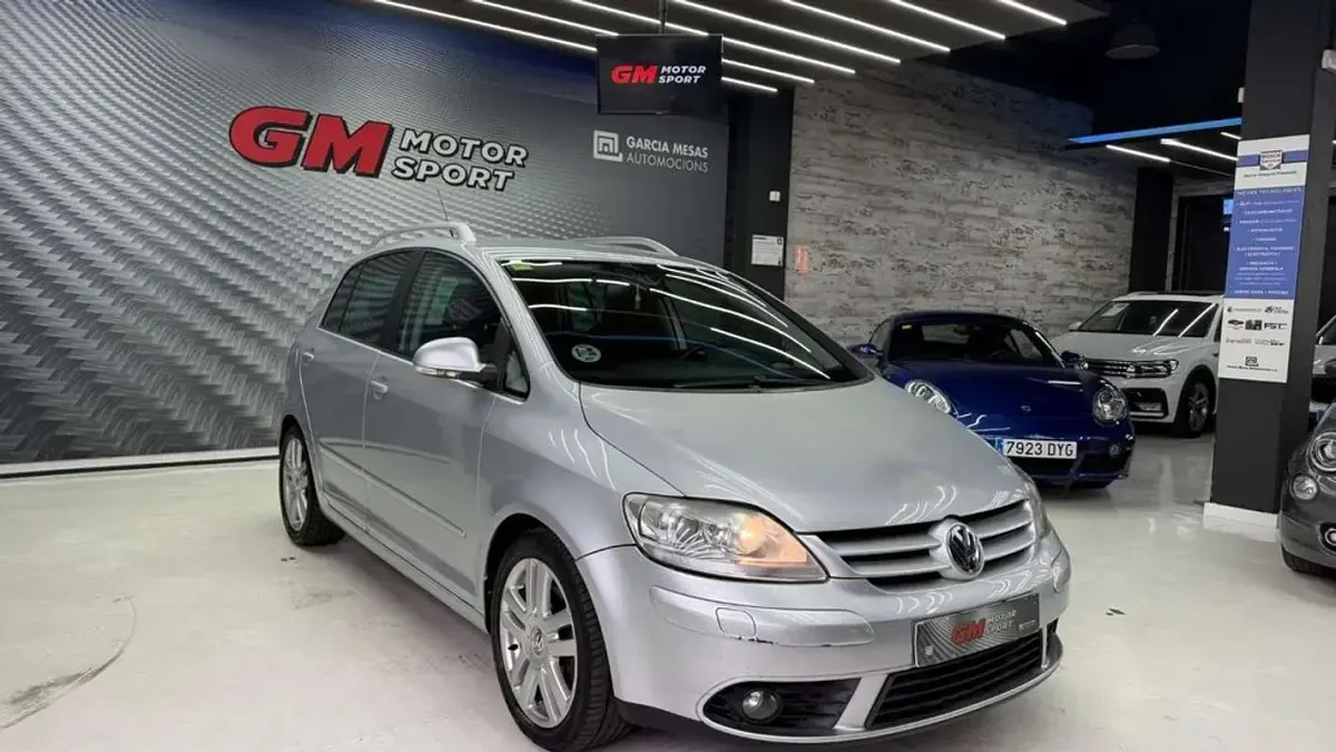 Usado VW Golf V GT 140 CV (102 kW) 2007 Gris Utilitario