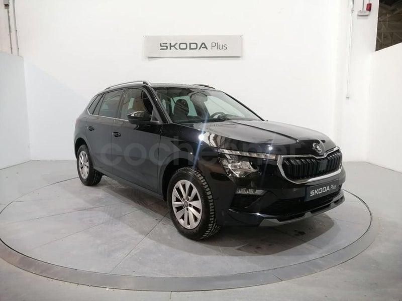Usado Skoda Kamiq Selection 115 CV (84 kW) 2025 Negro SUV