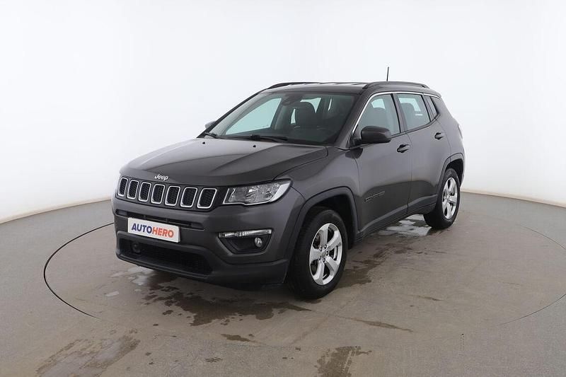 Usado Jeep Compass Night Eagle 140 CV (102 kW) 2020 Gris SUV