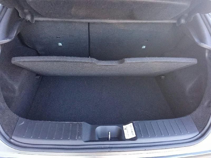 Usado Nissan Juke N-Connecta 114 CV (83 kW) 2024 Gris SUV