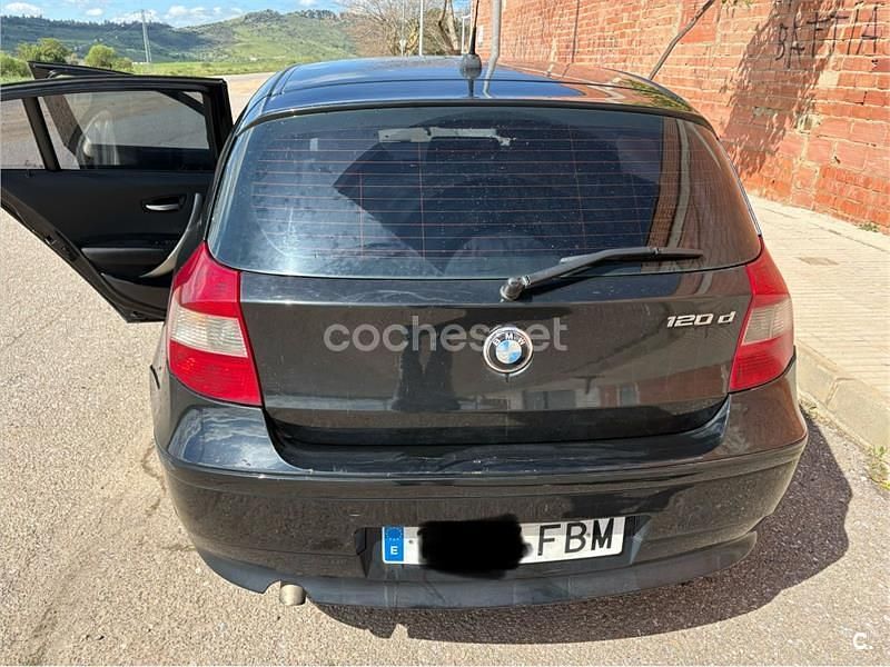 Usado BMW 120 163 CV (119 kW) 2006 Negro Utilitario