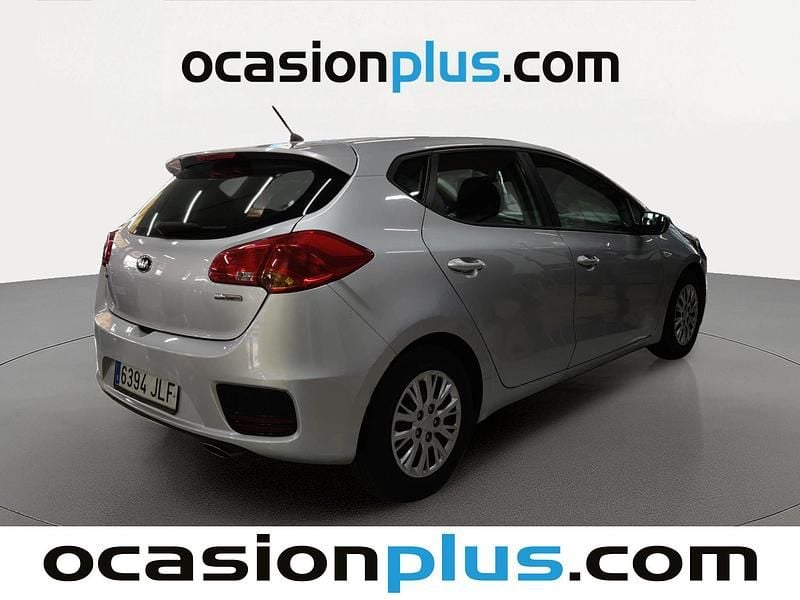 Używany Kia Ceed 100 KM (73 kW) 2016 Szary Hatchback