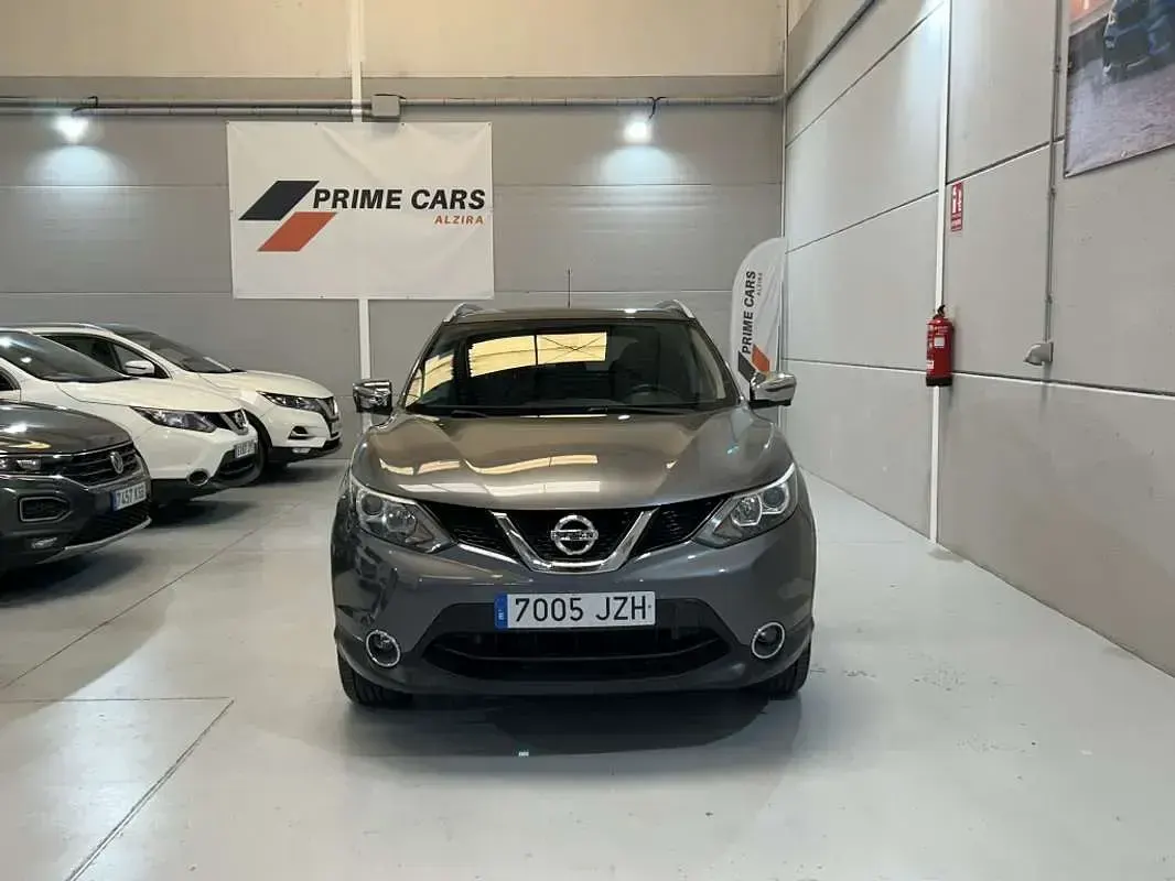 Usado Nissan Qashqai N-Connecta 110 CV (80 kW) 2017 Gris SUV
