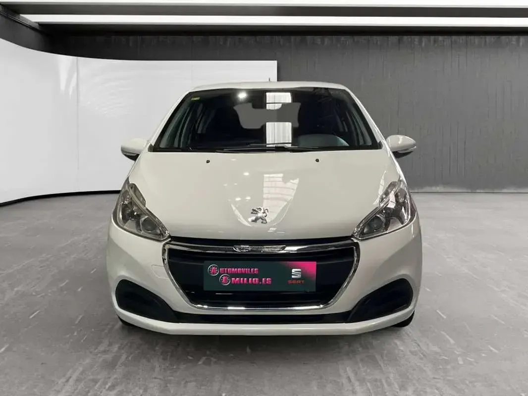 Usado Peugeot 208 Allure 99 CV (72 kW) 2018 Blanco Utilitario