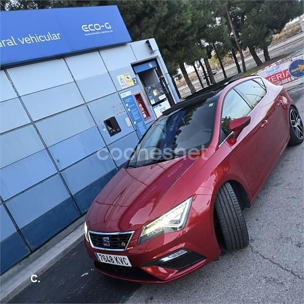 Usado Seat Leon FR 130 CV (95 kW) 2019 Rojo Berlina