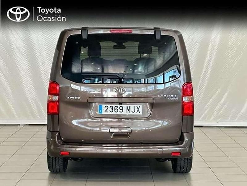 Usado Toyota Proace Advance 147 CV (108 kW) 2023 Marrón Monovolumen
