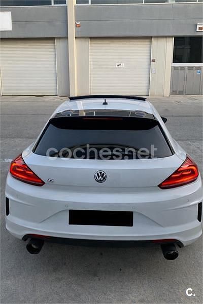 Begagnad VW Scirocco R-line 125 HK (91 kW) 2017 Vit Sportkupé