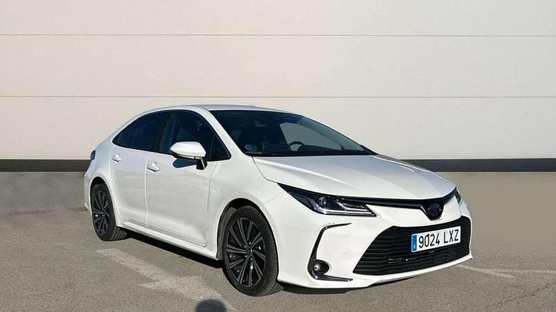 Usado Toyota Corolla Style 122 CV (89 kW) 2022 Blanco Berlina