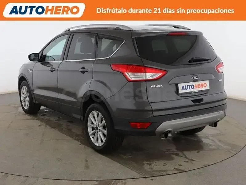 Usado Ford Kuga Titanium 150 CV (110 kW) 2015 Gris / plata SUV