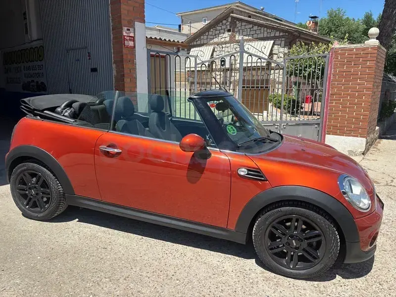 Usado Mini One Cabriolet 98 CV (72 kW) 2015 Naranja Descapotable