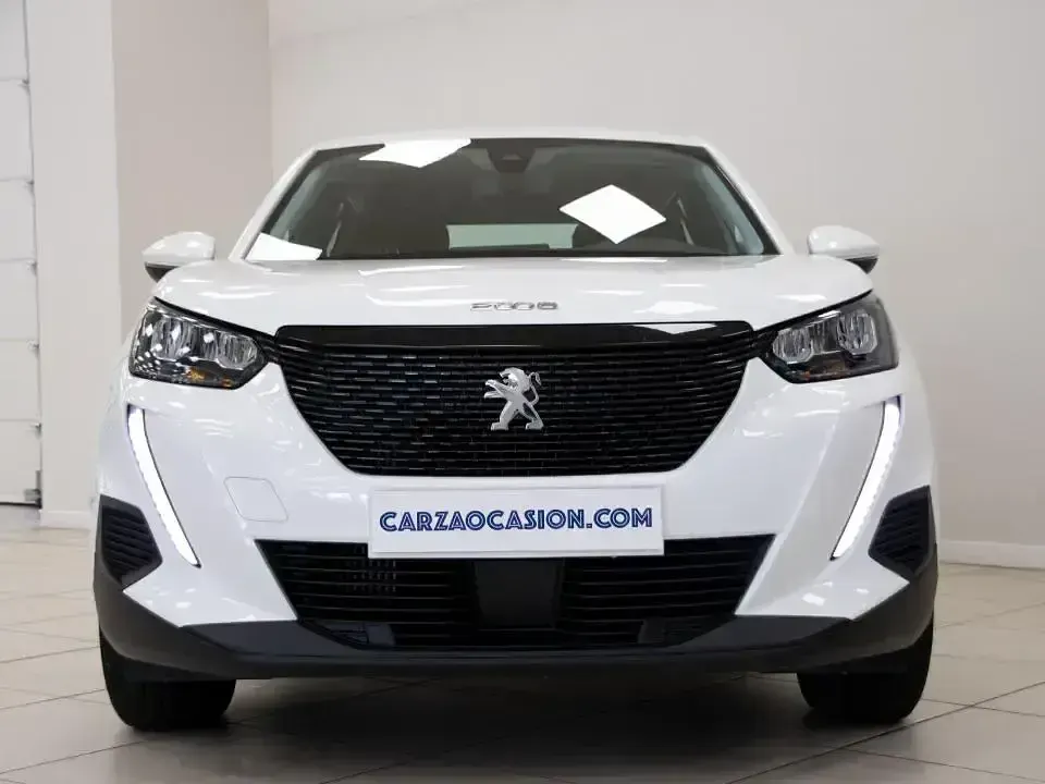Usado Peugeot 2008 Active 110 CV (80 kW) 2021 Blanco SUV