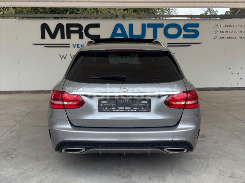 Usado Mercedes C220 AMG line 170 CV (125 kW) 2016 Gris / plata Familiar