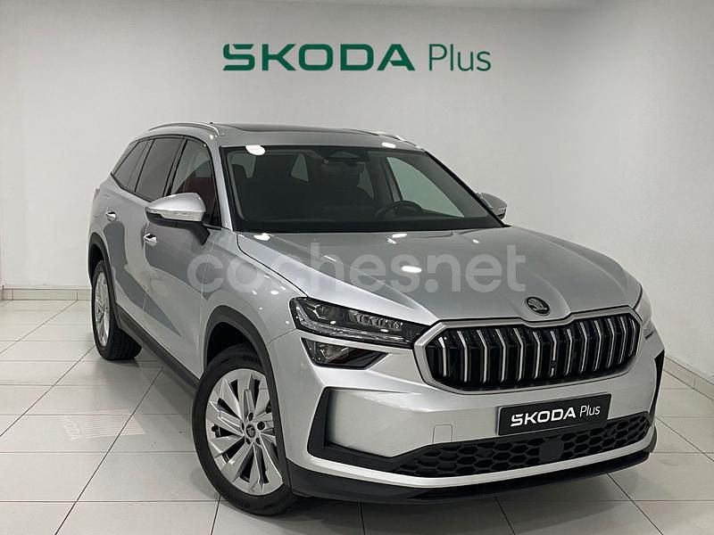 Usado Skoda Kodiaq 150 CV (110 kW) 2025 Gris / plata SUV