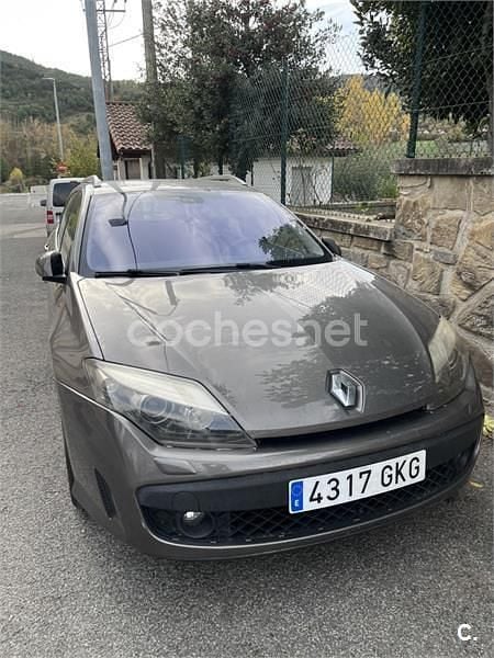 Beige Usado 2008 Renault Laguna III Expression Familiar | 3300 € (Buen precio) - Imagen 1/4