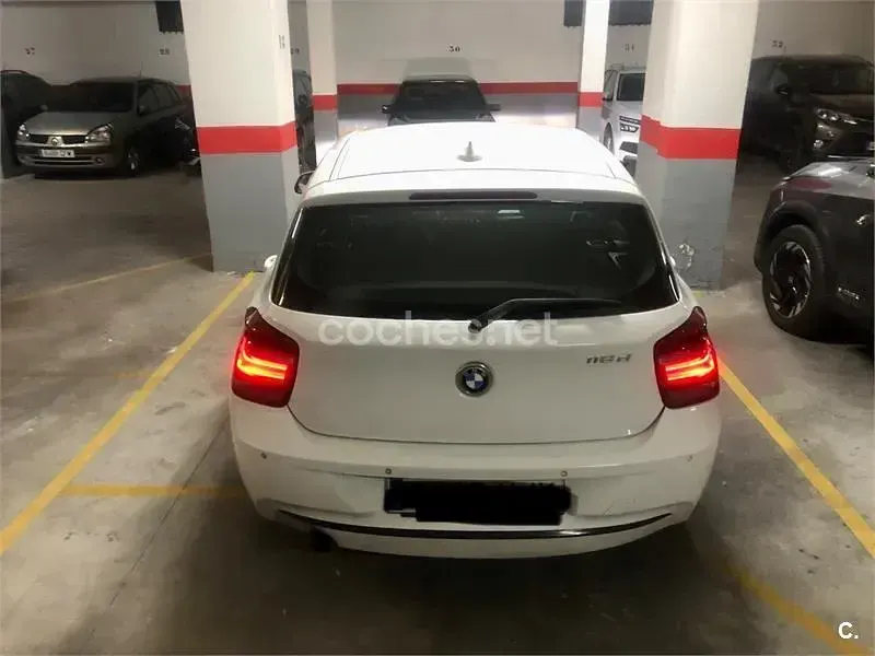 Usado BMW 116 Sport Line 116 CV (85 kW) 2012 Blanco Utilitario