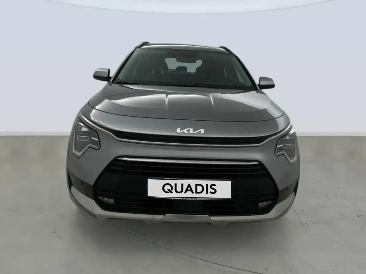 Usado Kia Niro 129 CV (94 kW) 2025 Gris SUV