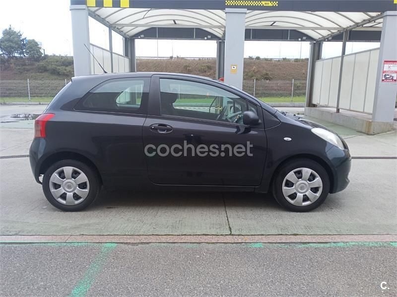 Negro Usado 2006 Toyota Yaris Sol Berlina | 4300 € (Precio justo) - Imagen 1/4