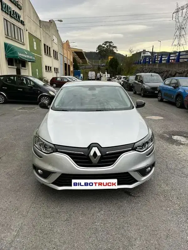 Usado Renault Mégane GrandTour LIMITED 116 CV (85 kW) 2019 Gris Familiar