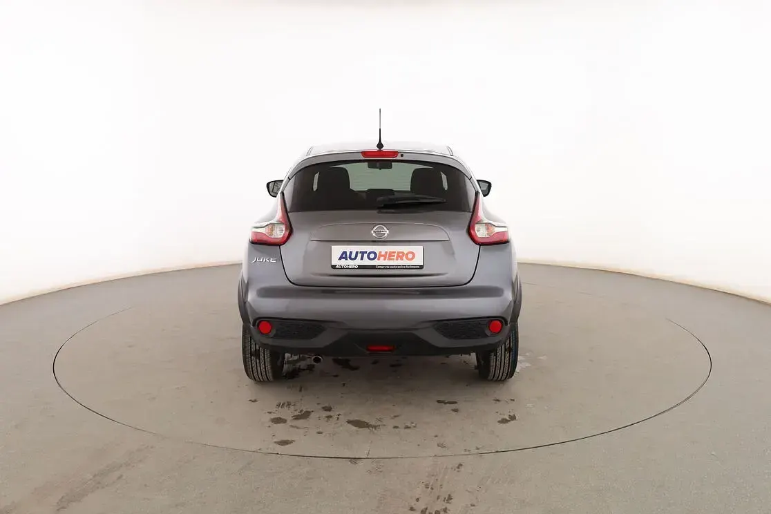 Usado Nissan Juke N-Connecta 113 CV (83 kW) 2019 Gris SUV
