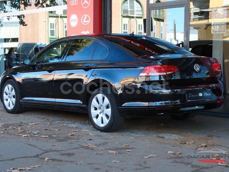Usado VW Passat Edition 120 CV (88 kW) 2015 Negro Berlina