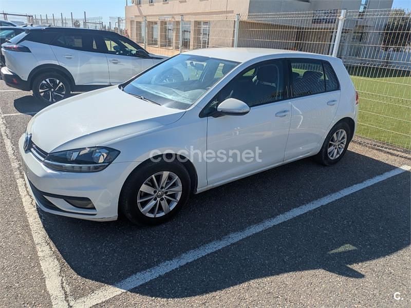 Usado VW Golf VII Advance 115 CV (84 kW) 2017 Blanco Berlina