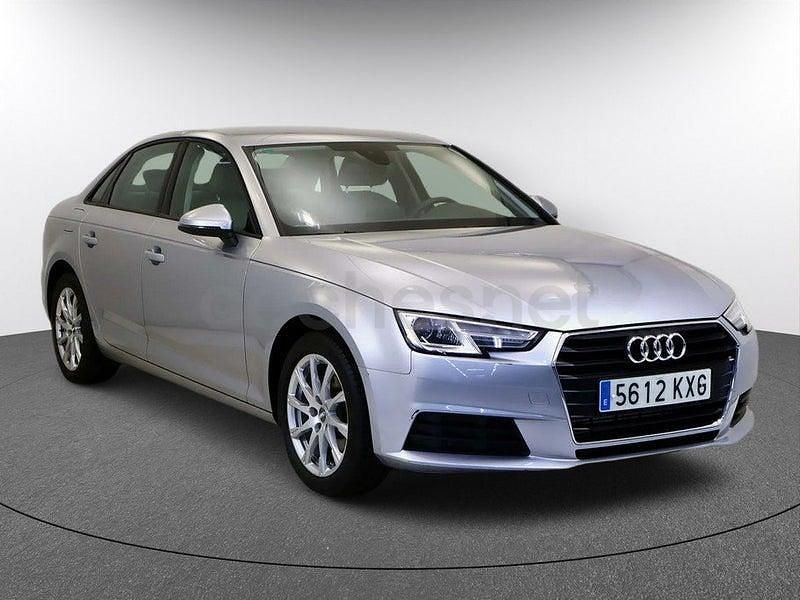 Usado Audi A4 Advanced Plus 150 CV (110 kW) 2019 Gris / plata Berlina