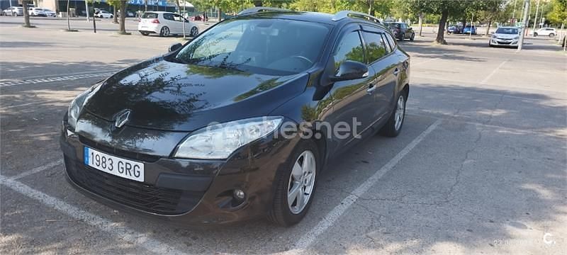 Negro Usado 2009 Renault Mégane GrandTour Dynamique Familiar | 4700 € (Precio justo) - Imagen 1/4