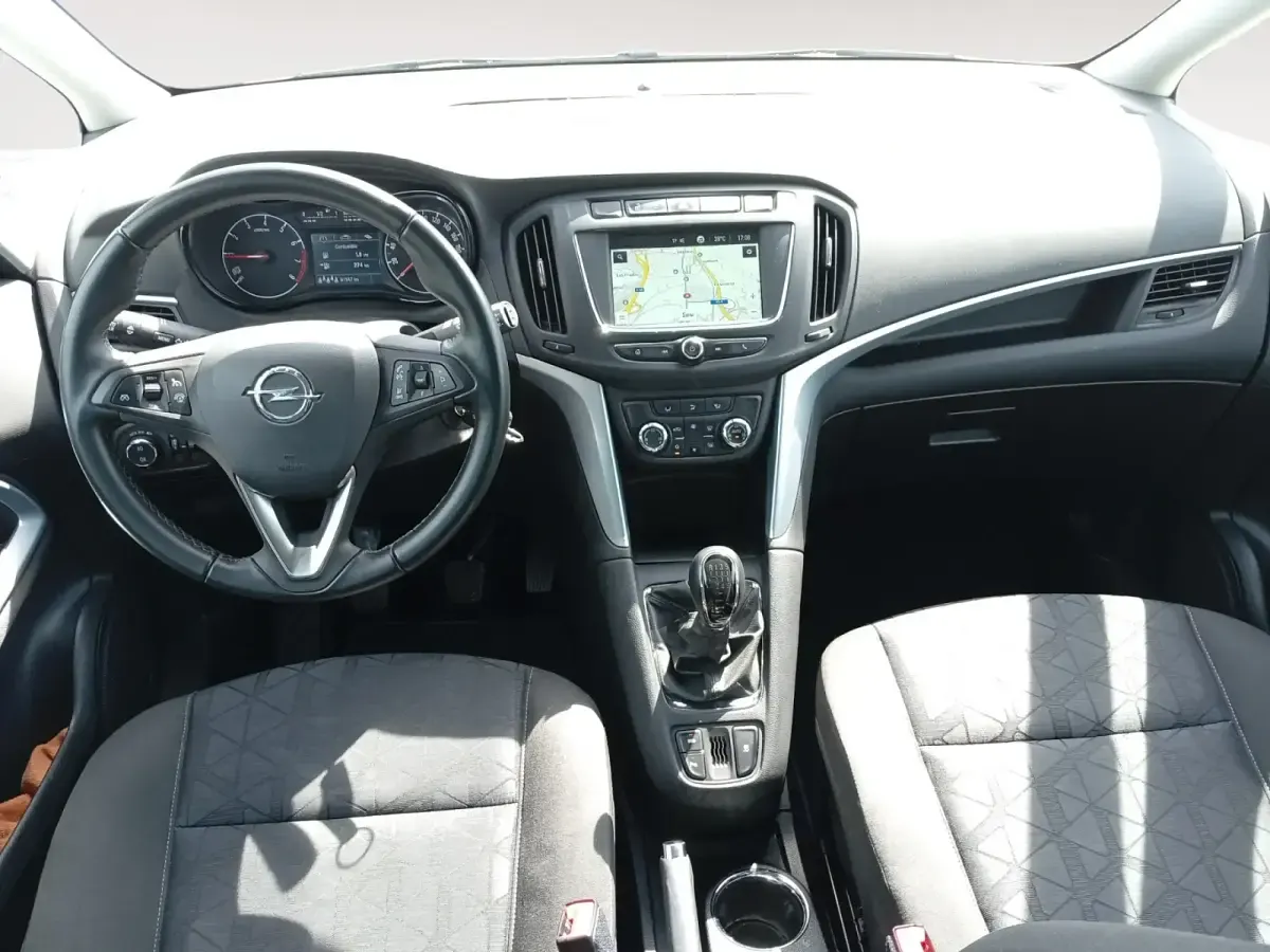 Usado Opel Zafira S 136 CV (100 kW) 2019 Gris/plata Monovolumen