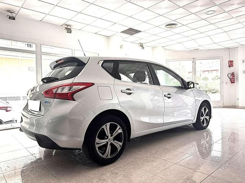 Usado Nissan Pulsar Tekna 110 CV (80 kW) 2015 Plateado Utilitario