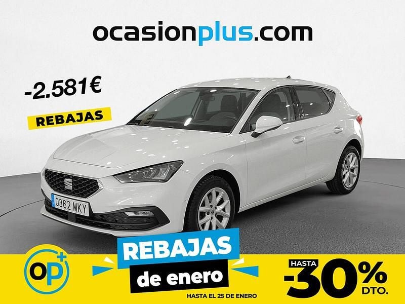 Blanco Usado 2023 Seat Leon Style Berlina | 19.490 € (Precio justo) - Imagen 1/4