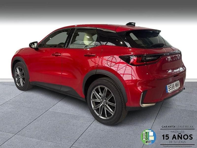 Usado Lexus LBX 137 CV (100 kW) 2024 Rojo SUV