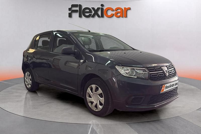 Negro Usado 2018 Dacia Sandero Acces Utilitario | 8290 € (Precio justo) - Imagen 1/4