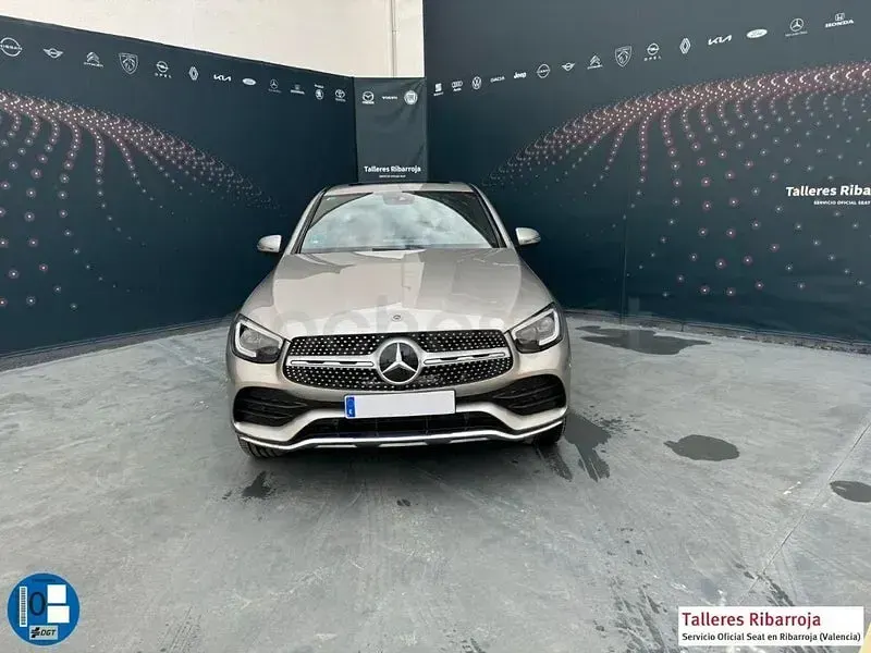 Usado Mercedes GLC300e 306 CV (225 kW) 2021 Beige SUV