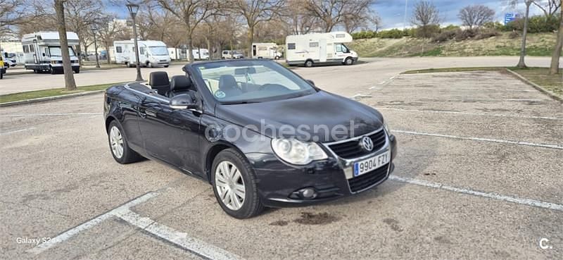 Usado VW Eos 140 CV (102 kW) 2008 Negro Descapotable